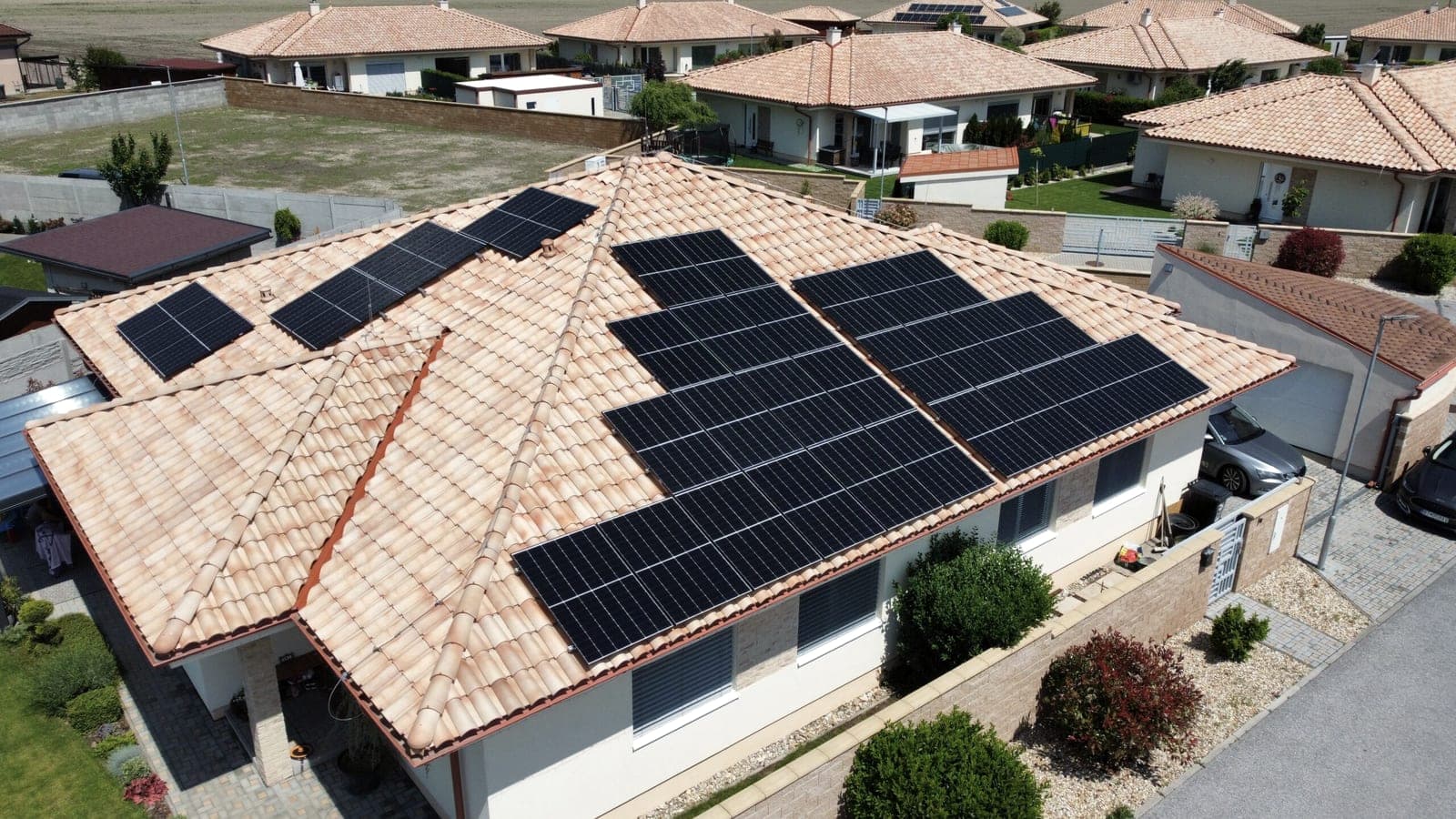 Einfamilienhaus Rovinka, Rovinka, 9,8 kWp (1/3)