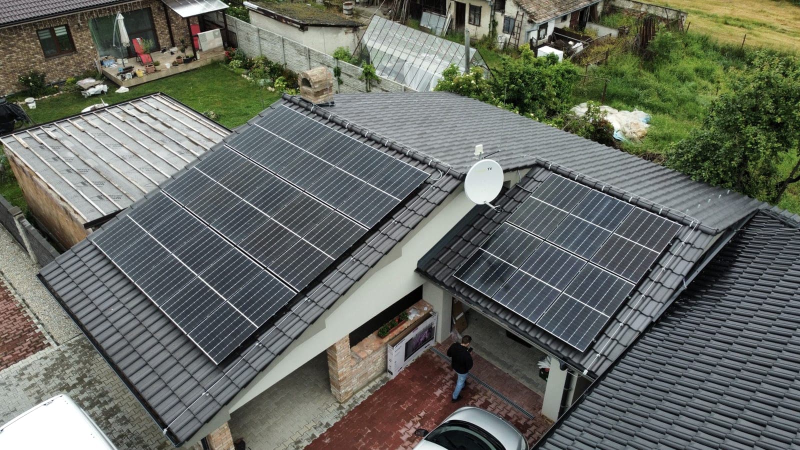 Einfamilienhaus Tešedíkovo, Tešedíkovo, 9,8 kWp (1/3)